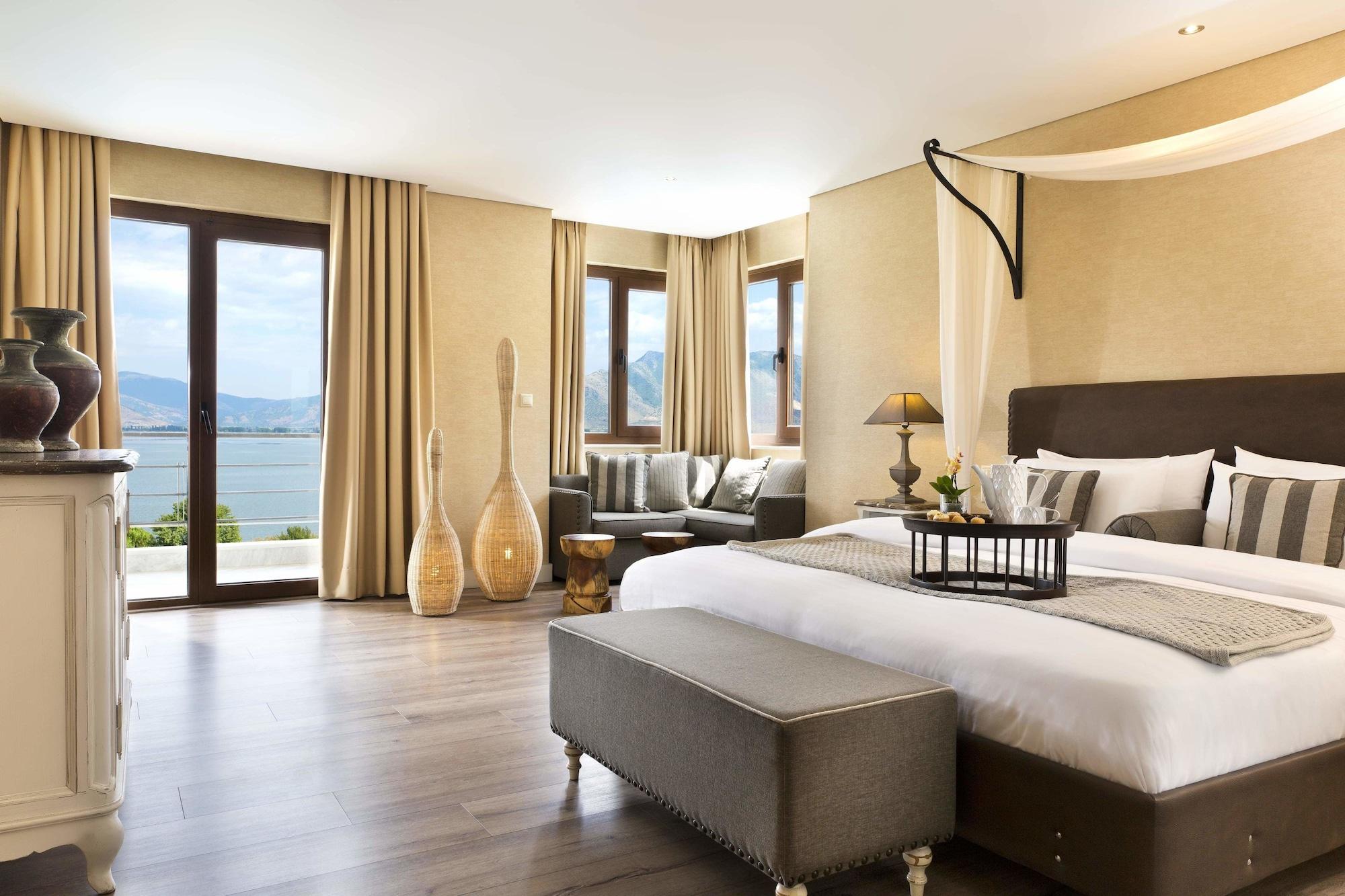 Limneon Resort&Spa Kastoria Exterior foto A bedroom at the hotel