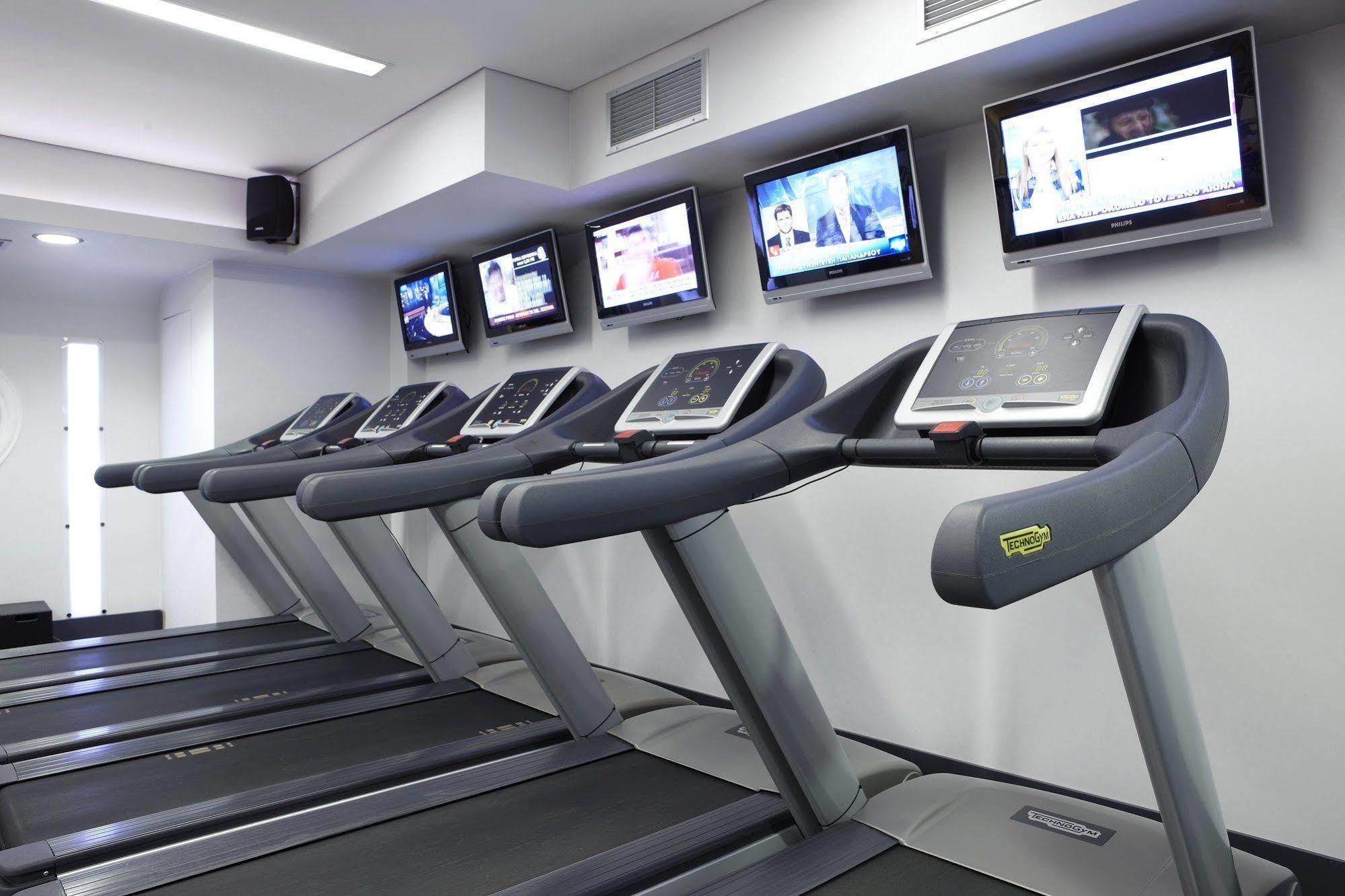 Limneon Resort&Spa Kastoria Exterior foto A row of treadmills