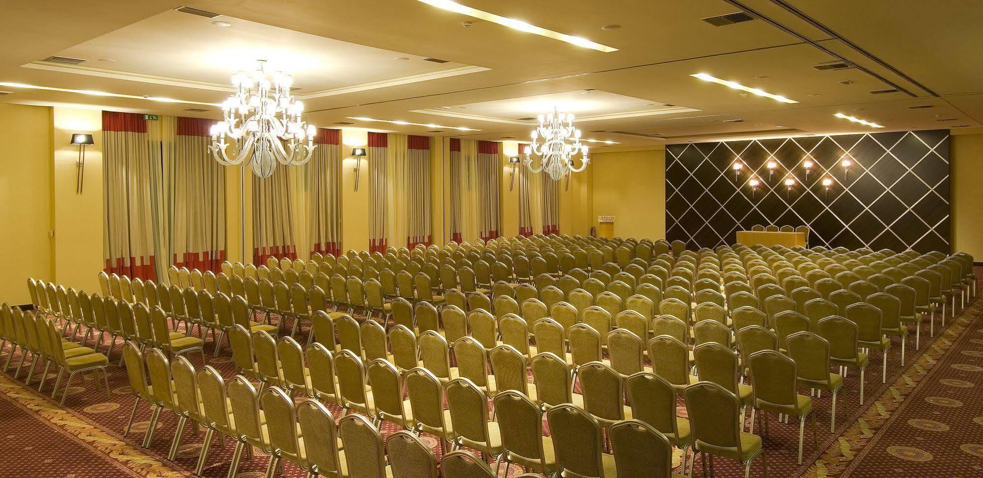 Limneon Resort&Spa Kastoria Exterior foto The ballroom of the hotel