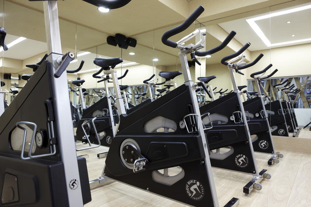 Limneon Resort&Spa Kastoria Exterior foto Indoor cycling
