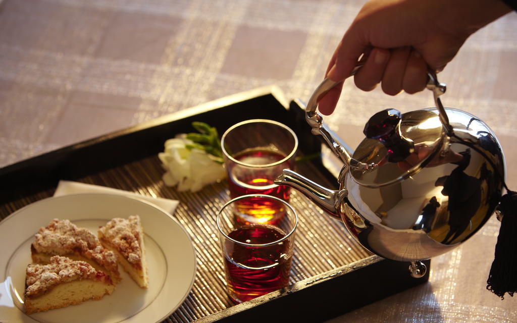 Limneon Resort&Spa Kastoria Exterior foto A pot of tea